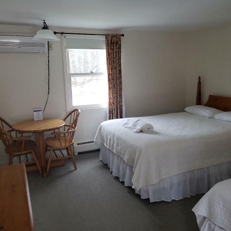 Fairway Motel New London Eksteriør bilde